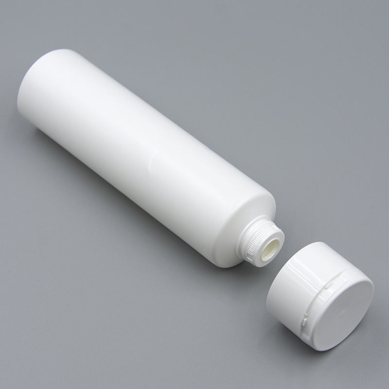 Tube cosmétique en plastique d'usine pour le tube de compression de crème solaire de masque facial de crème pour les yeux avec l'emballage rabattable