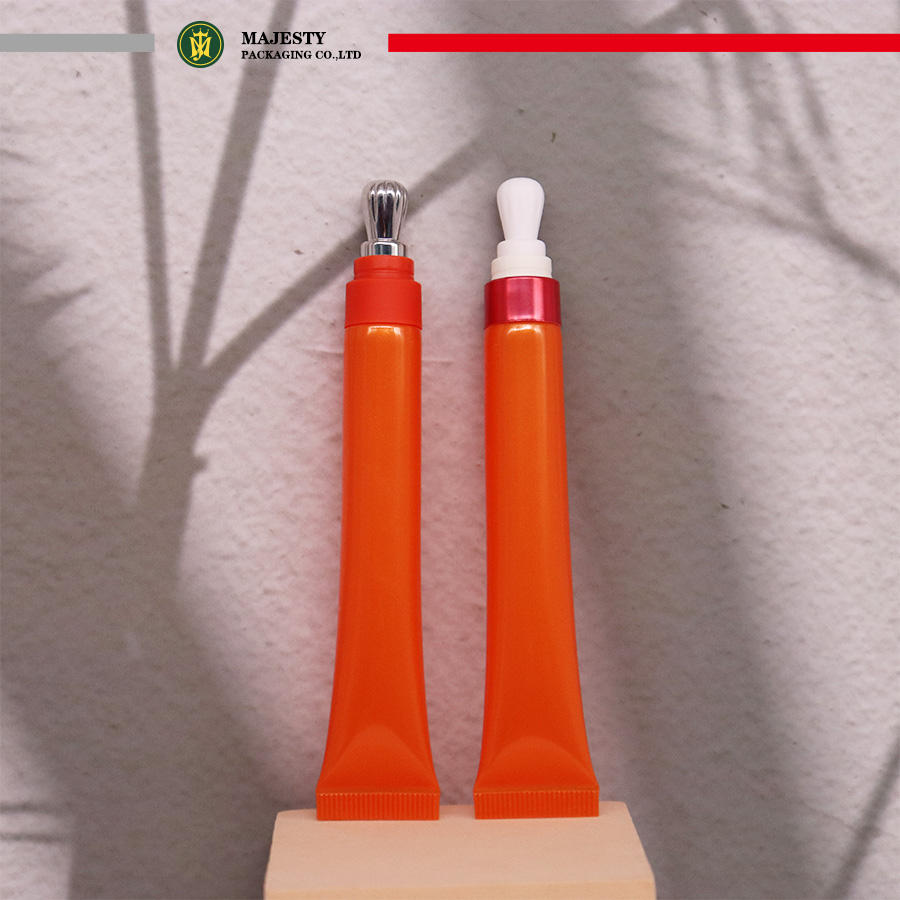 Applicateur en alliage de Zinc en céramique personnalisé, Tube vide de rouge à lèvres, diamètre de 19mm, capacité de 10 ~ 30ml, crème à bouchon à vis