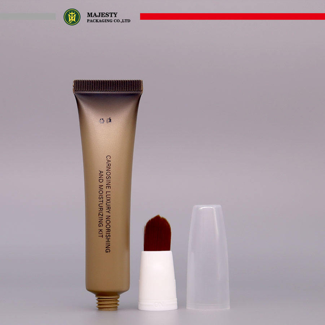 Tube rond de récipient de baume à lèvres de rouge à lèvres de brillant à lèvres de 8ml 10ml 15ml avec la brosse ou la tête de Silicone emballage de Tube cosmétique fonctionnel