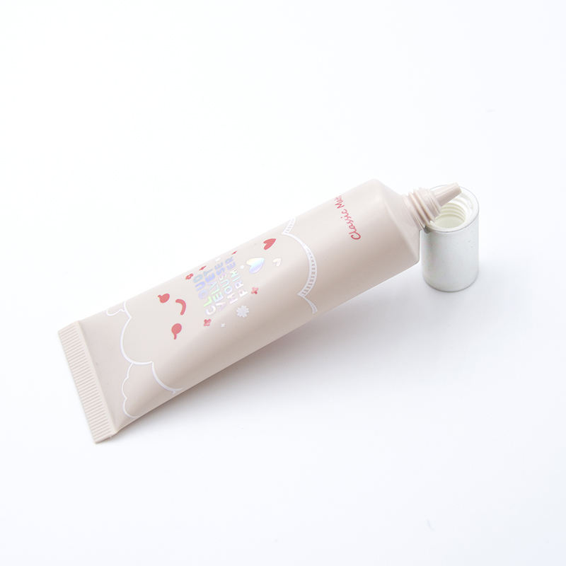 Crème liquide de fond de teint BB OEM15ML, pointe de buse longue, couvercle à vis, Tube cosmétique PE, emballage, crème solaire pour les yeux avec Tube à presser