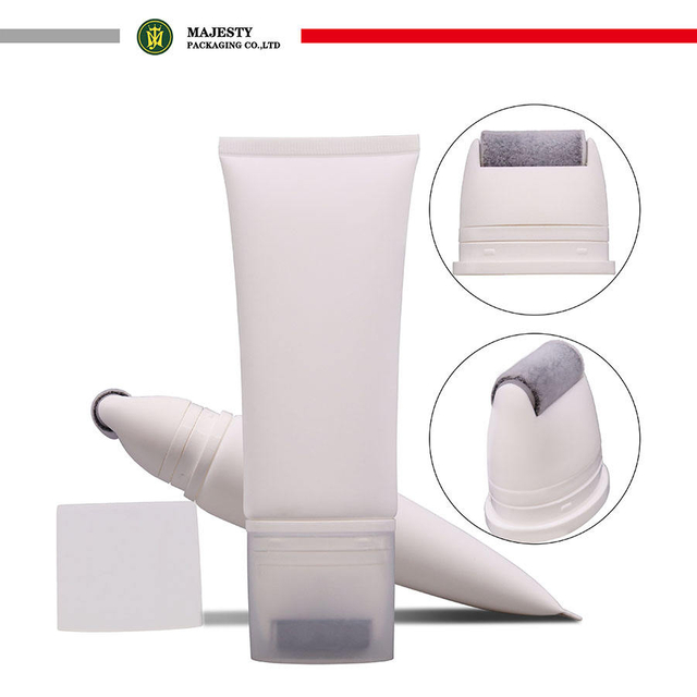 Tube en plastique personnalisé avec applicateur de massage à barre à rouleaux pour le tube à rouleaux cosmétique Soins corporels