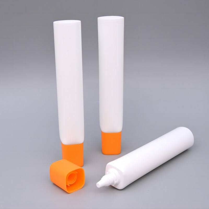 Tube cosmétique de forme carrée OEM 50ml, buse à presser vide et souple, crème de fond de teint, soins de la peau, crème pour les yeux, impression d'écran