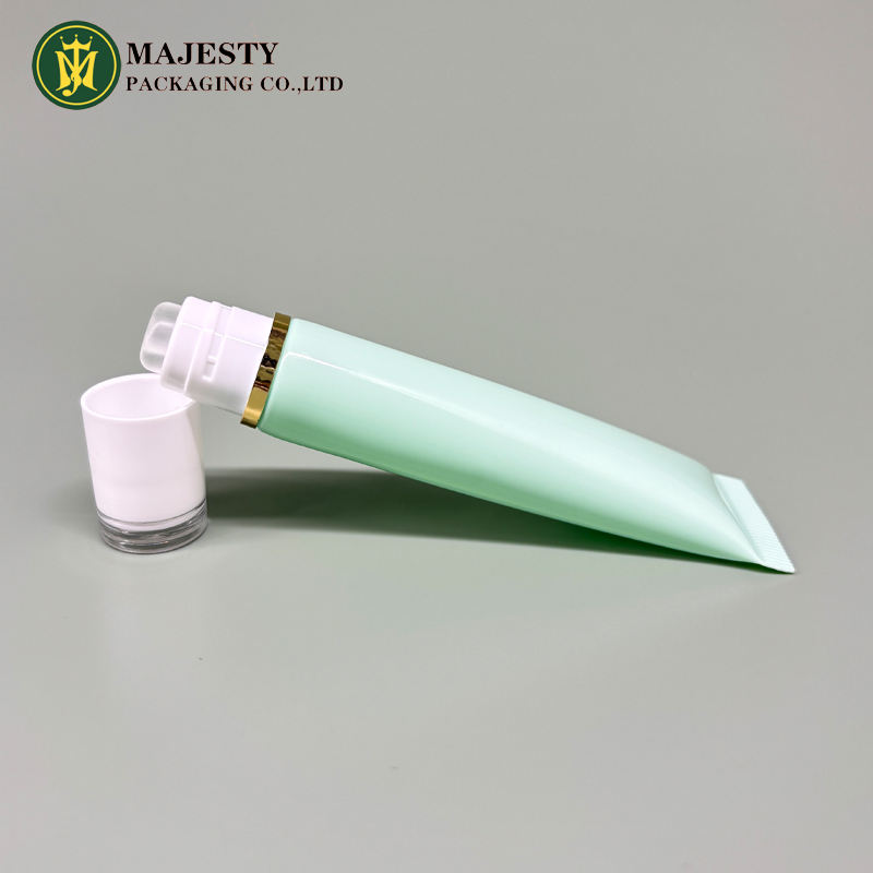 Tube de tube cosmétique 10-25 ml avec un applicateur en silicone