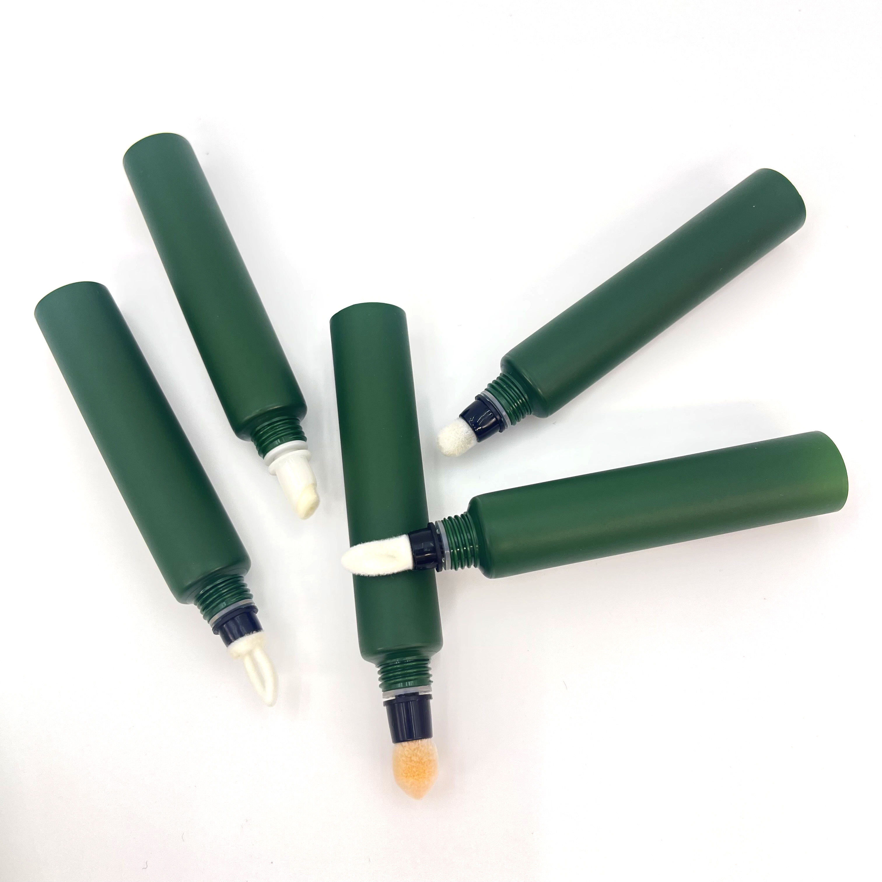 Conteneurs de baume à lèvres personnalisés ronds en plastique écologiques populaires de 10 ml avec applicateur de flocage crème solaire pour les yeux masques de soins de la peau