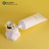 Tube à tube molle nettoyant pour le visage