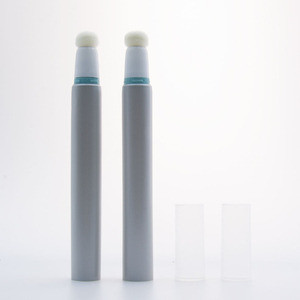 Tubes de brillant à lèvres Orange avec Logo personnalisé de 10ml, cosmétiques vides en plastique avec applicateur de brosse floquée pour le maquillage du visage et du masque