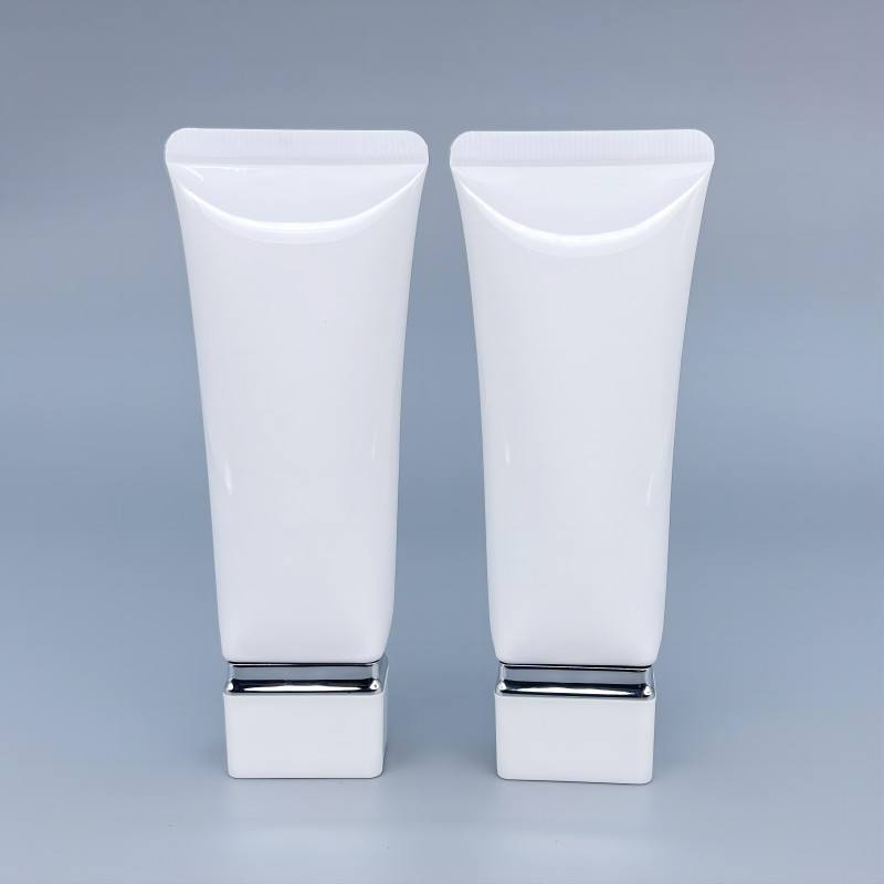 Tube cosmétique PE en plastique souple de forme carrée, emballage à presser pour crème pour les mains avec papier d'étiquetage, matériel pour soins de la peau et rouge à lèvres