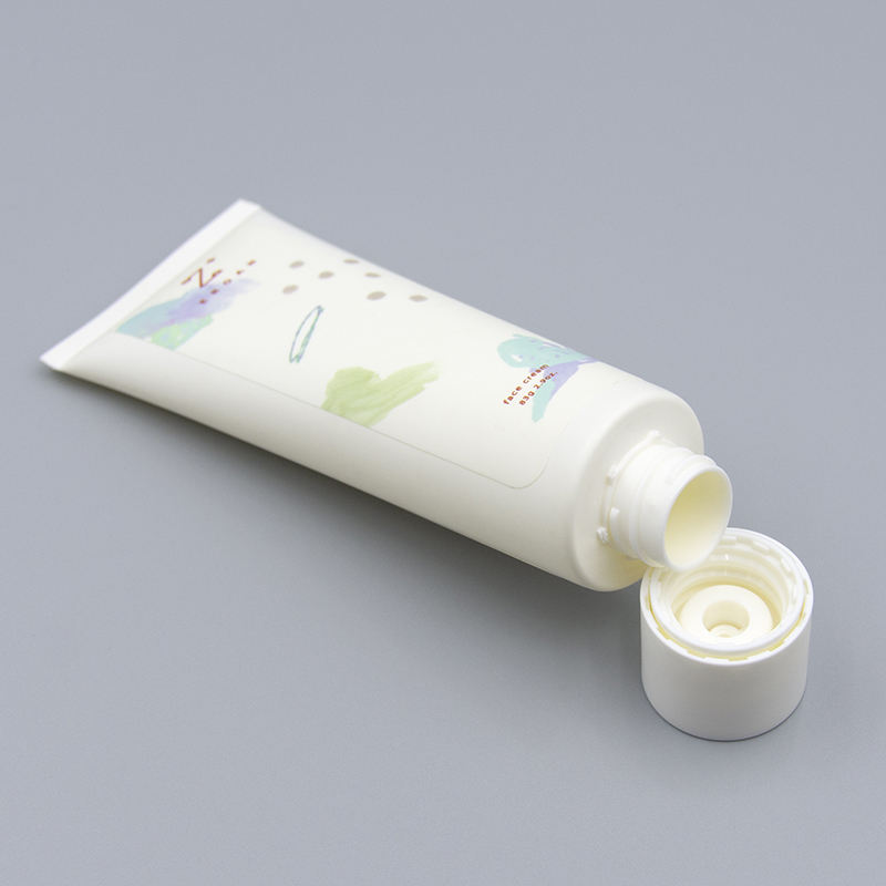 Tube en plastique souple personnalisé pour le lavage du visage et la lotion, emballage de crème pour les mains avec couvercle supérieur torsadé, conception personnalisée