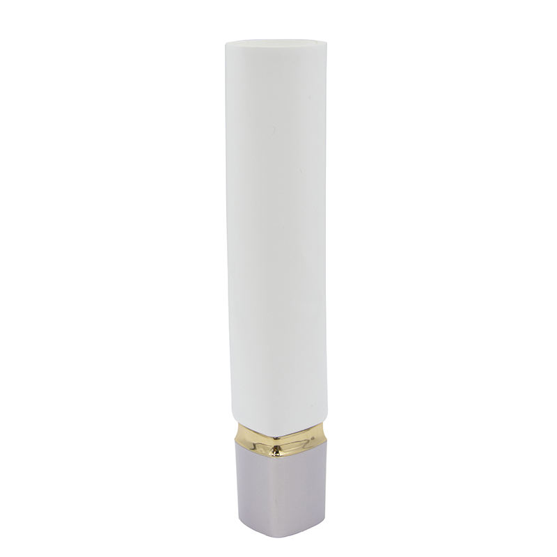 Emballage de tuyau en plastique cosmétique de Triangle de bouche longue d'oem pour la crème solaire de 30 ml et le sérum de soin de peau pour la crème d'oeil