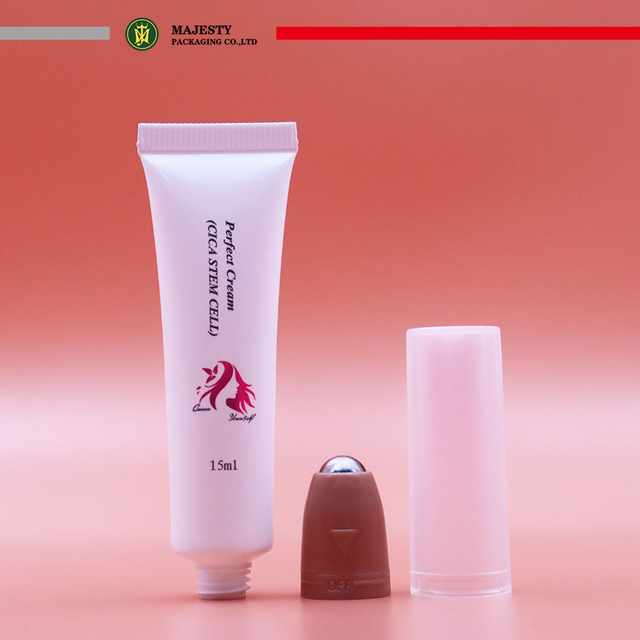 Tubes d'emballage en plastique personnalisés pour baume à lèvres, 5ml/10ml/15ml, avec boule en acier inoxydable, conteneurs vides, Tube de brillant à lèvres en plastique