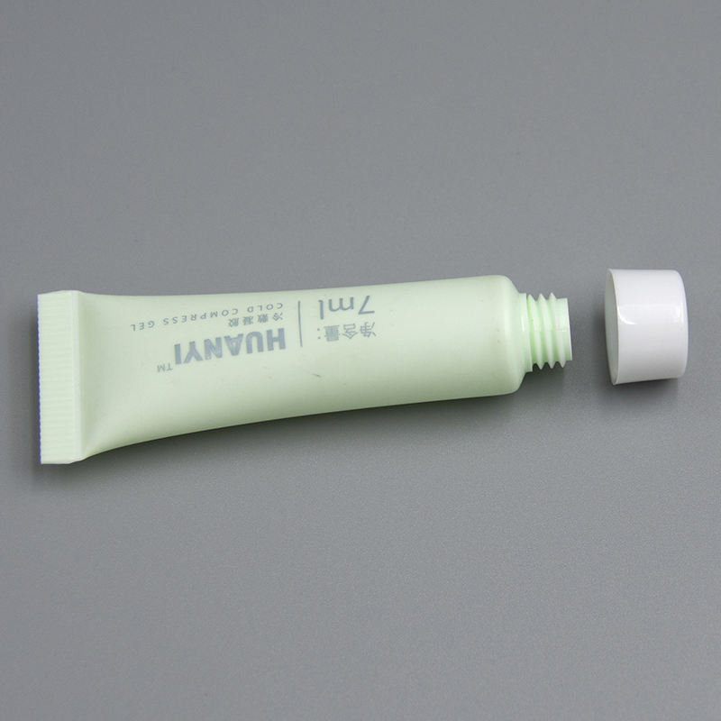 Échantillons vides cosmétiques en plastique de tube de compression de logo fait sur commande pour le masque nettoyant de gel de crème de visage de base de protection solaire