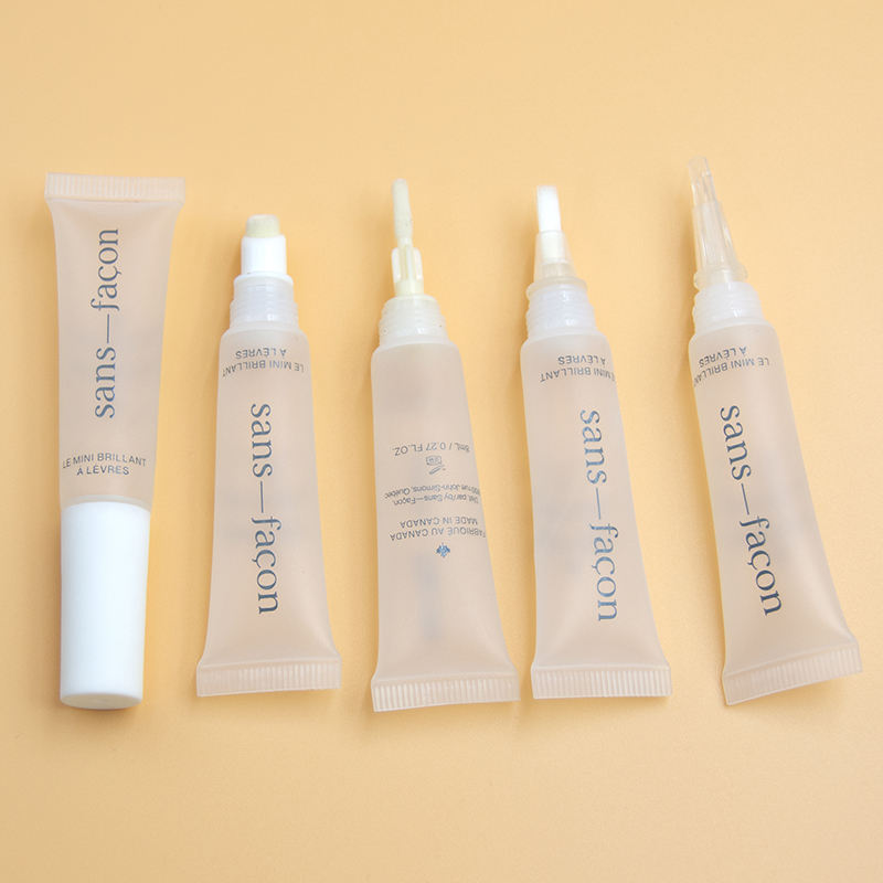 Tubes vides de brillant à lèvres en plastique avec tête de brosse, récipient à presser cosmétique propre, emballage pour le maquillage et le soin des lèvres