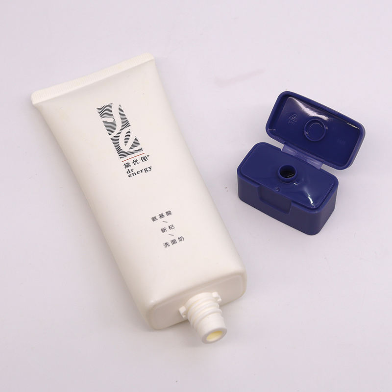 Nouveau design plat en plastique souple tube rectangle flip top cap crème pour les mains crème pour le visage soins de la peau crème solaire crème solaire emballage de protection solaire