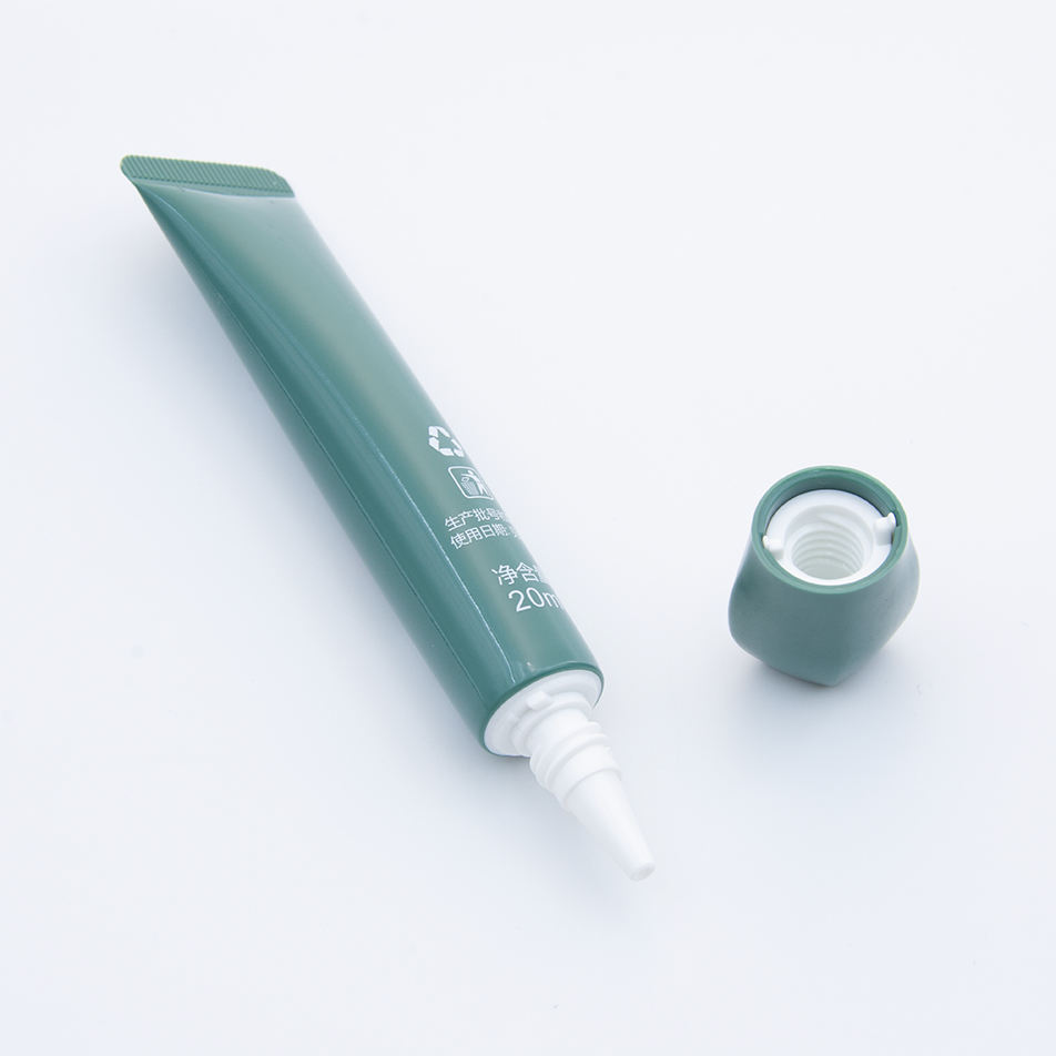 Emballage cosmétique vide adapté aux besoins du client de bouchon à vis de tube de compression de crème pour les yeux de 10ml 15ml 20ml