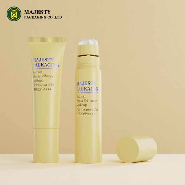 Tubes en plastique cosmétiques contenants de brillance à lèvres de gelée personnalisée