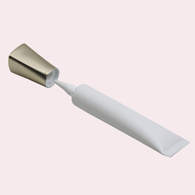 Tubes en plastique à capuchon carré OEM pour fond de teint liquide, crème pour les yeux, sérum-30 ml et 50 ml, forme ovale avec buse longue pour l'emballage