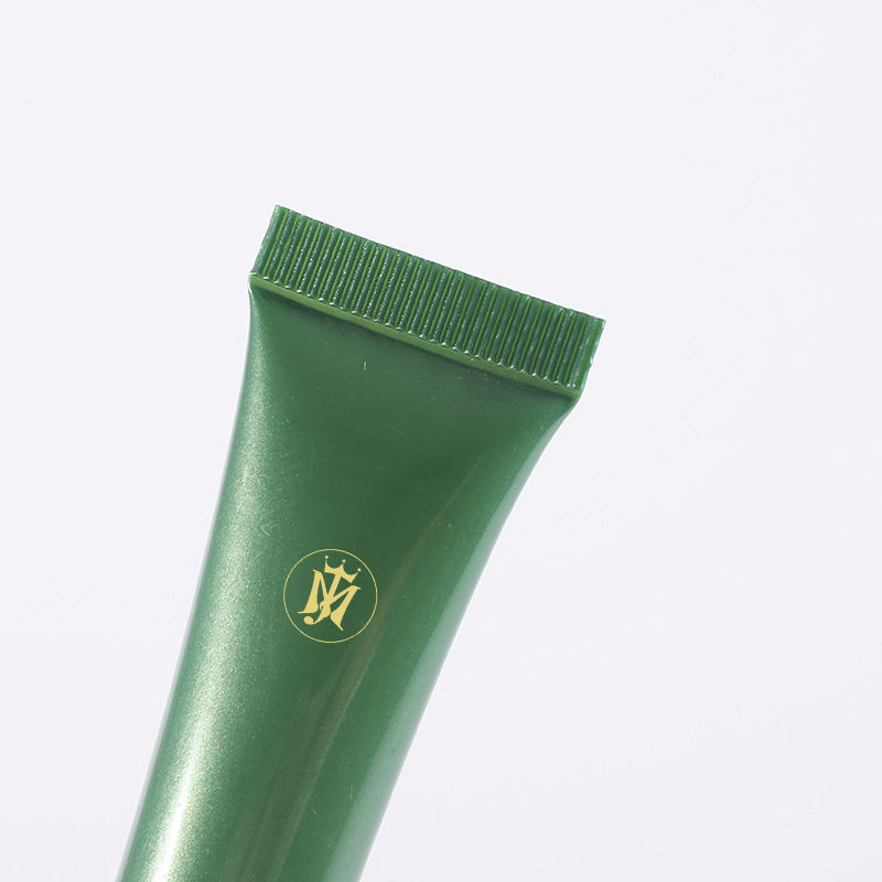 Tube de Lotion PE à presser cosmétique doux personnalisé avec boule à rouleau de Massage, Tubes d'emballage de sérum pour les yeux d'huile essentielle