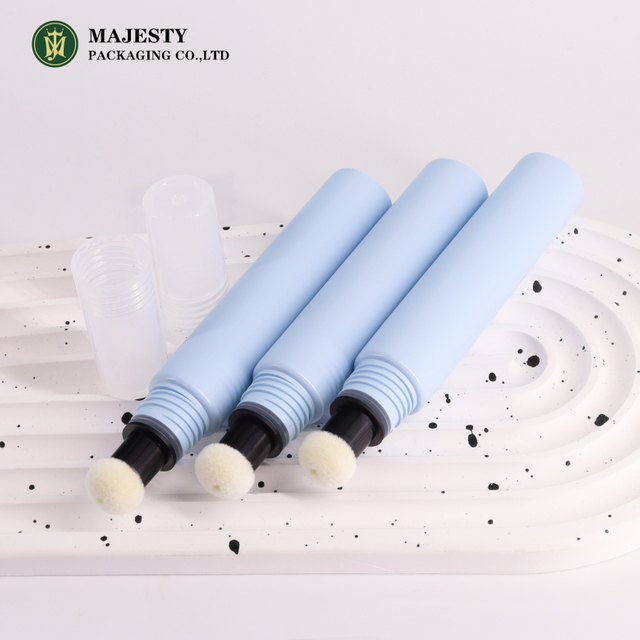 Tubes d'emballage à joug