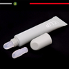 OEM et ODM Mini petits Tubes en plastique souple PE de 10 ml avec pointe en Silicone pointe PE brillant à lèvres bâton à lèvres baume à lèvres conception à presser