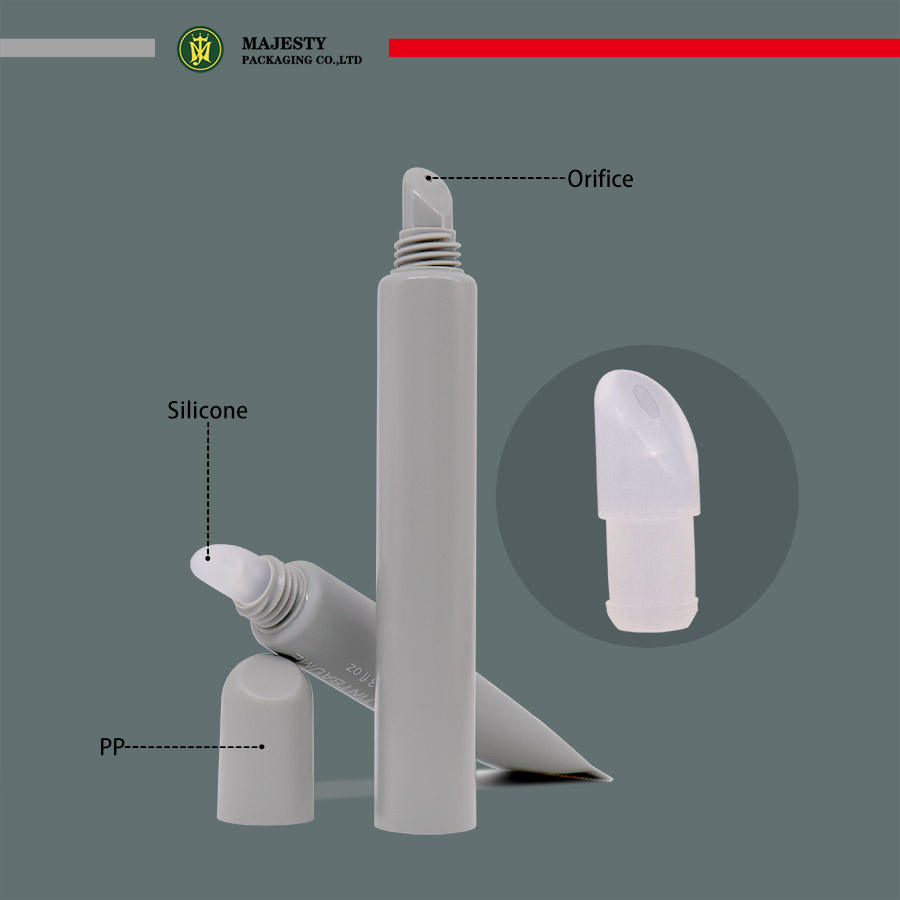 OEM et ODM Mini petits Tubes en plastique souple PE de 10 ml avec pointe en Silicone pointe PE brillant à lèvres bâton à lèvres baume à lèvres conception à presser