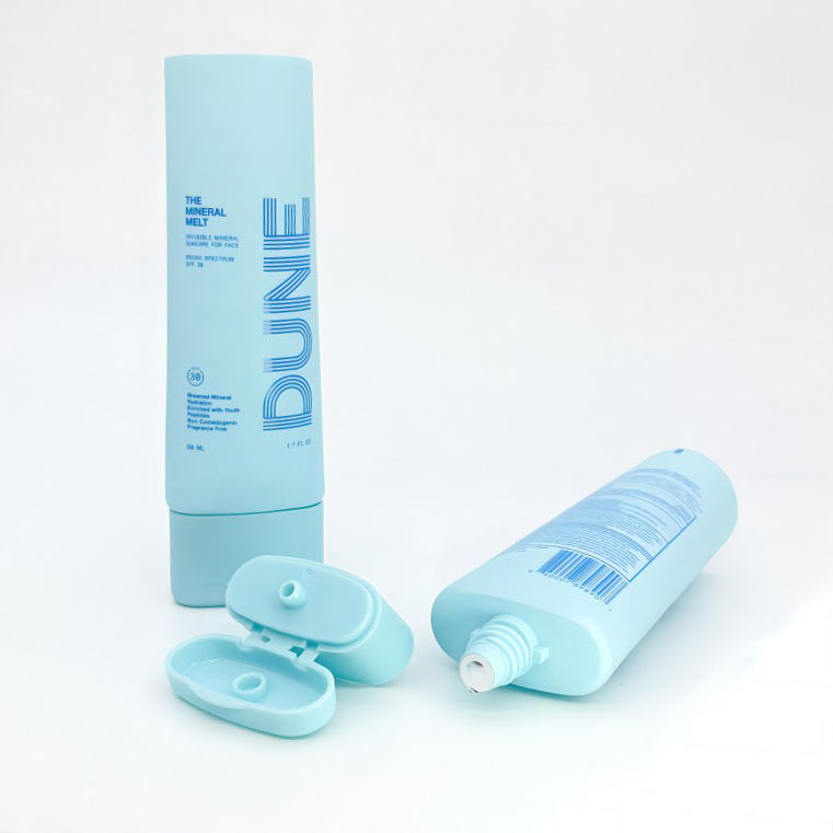 Tube PE vide personnalisé de 50ml/60ml, couvercle rabattable, liquide de fond de teint BB CC crème pour les mains, Mascara, crème pour les yeux, emballage nettoyant