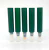 Conteneurs de baume à lèvres personnalisés ronds en plastique écologiques populaires de 10 ml avec applicateur de flocage crème solaire pour les yeux masques de soins de la peau